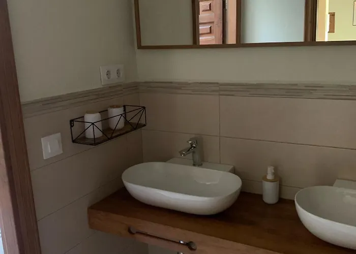 Casa Parvathi * 칸델레다